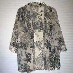 Kirra black flowered kimono